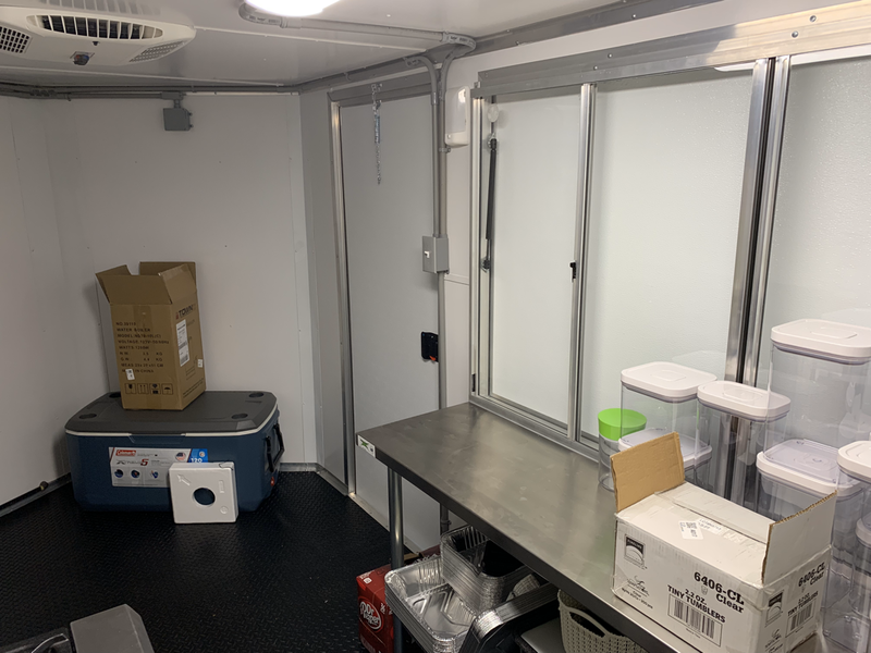 Mobile craft service trailer photo 5